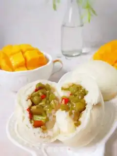 Make Spicy bean horn buns step 0