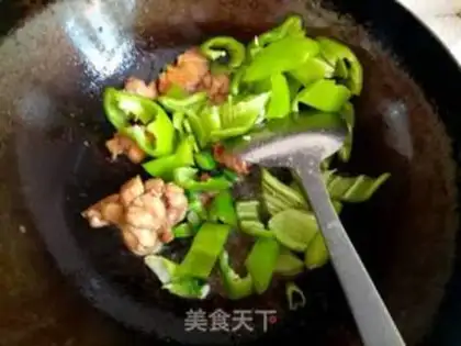 Make Pyramid chicken step 5