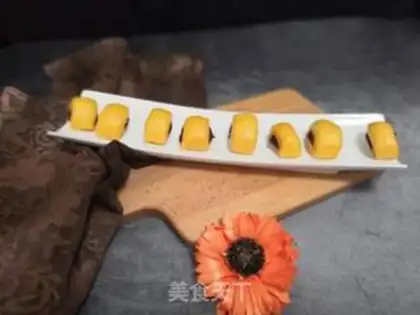 Make Pumpkin bean cleavers cut the buns step 7