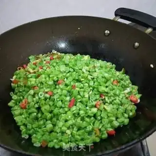 Make Spicy bean horn buns step 9