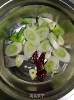 Make Spicy potatoes step 1