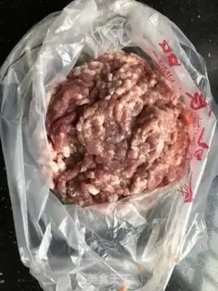 Make A green pork dumpling step 6