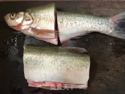 Make Fresh white fish step 1