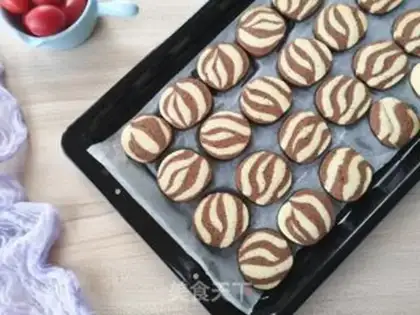 Make Zebra cookies step 12