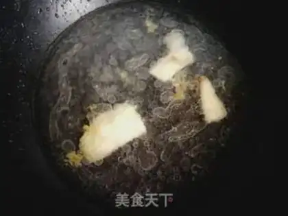 Make A tofu soup for fish bones step 6