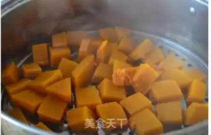 Make Pumpkin buns step 1
