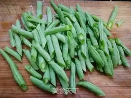 Make ♪ Little rice peppers fried with dragon bean horns step 0