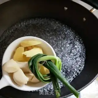 Make Red chicken wings step 4