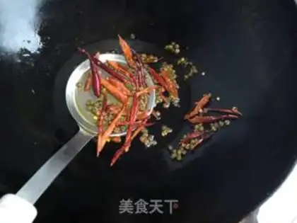 Make Spicy chicken silk step 5