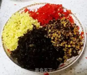 Make Three fresh fried dumplings step 0