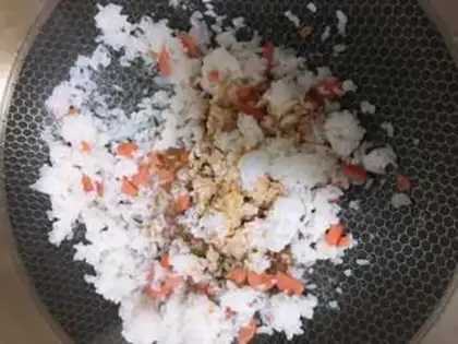 Make Soy sauce, fried rice step 3