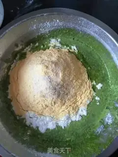 Make Egg spinach rolls step 1
