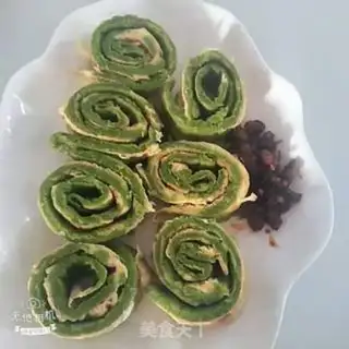 Make Egg spinach rolls step 4