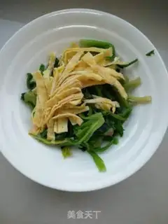 Make Eggs and spinach step 3