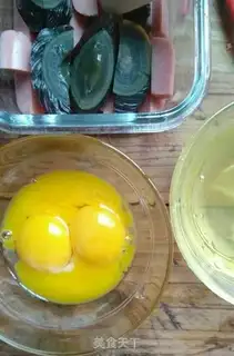 Make The ham and the eggs step 2