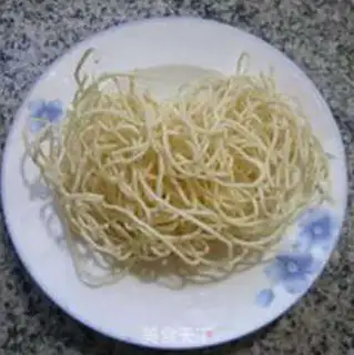 Make Egg dumpling soup noodles step 1