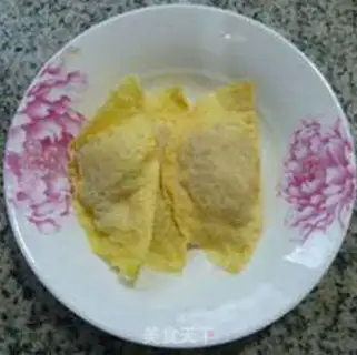 Make Egg dumpling soup noodles step 2