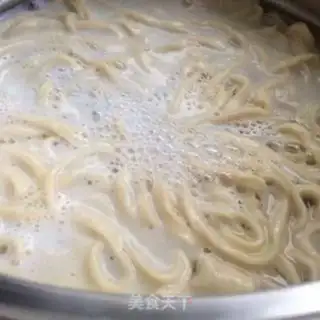 Make Garlic bean sprouts step 2