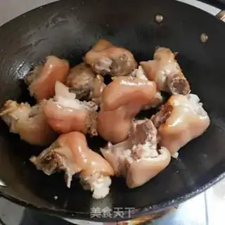 Make Peanut stew pig hoof step 7