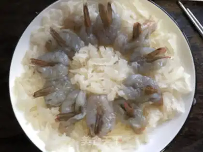 Make Shrimp with garlic and silver ears step 5