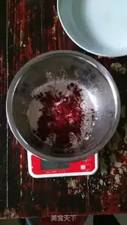 Make White rolls of red velvet step 0