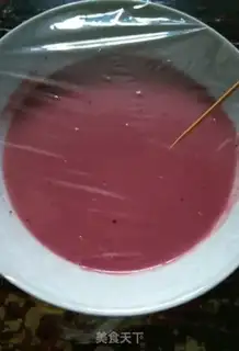 Make White rolls of red velvet step 1