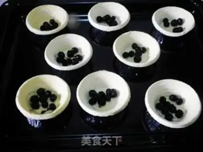 Make Blueberry maggots step 5