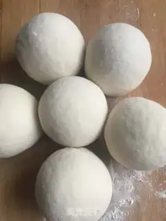 Make White cream buns step 3
