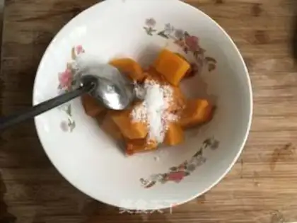Make Pumpkin pie with soy sauce step 2