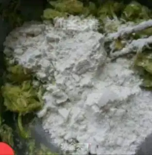 Make Roachballs step 4