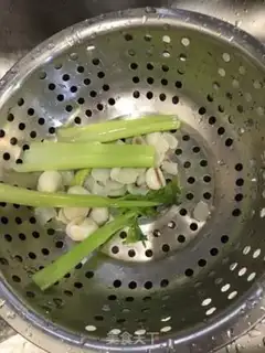 Make The Celery Lily step 1