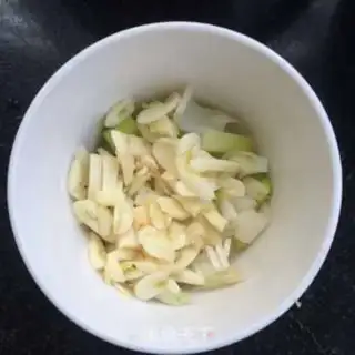 Make Garlic yellow cabbage step 2