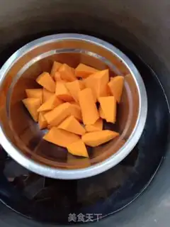 Make Pumpkin buns step 1