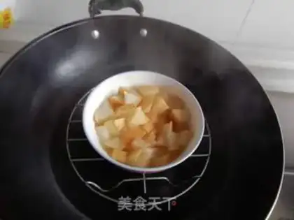 Make Queen of Hong Kong step 6