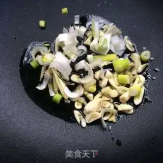 Make Garlic yellow cabbage step 3