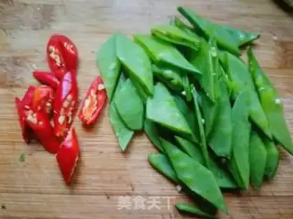 Make Corn fried Dutch beans step 1