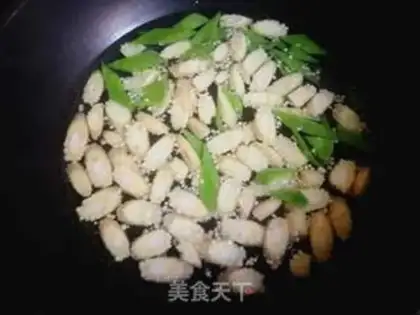 Make Corn fried Dutch beans step 2