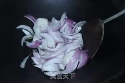 Make Pepper onion fried cowboy bones step 1