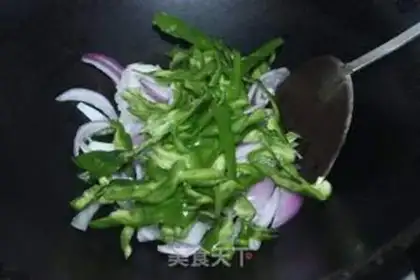 Make Pepper onion fried cowboy bones step 2