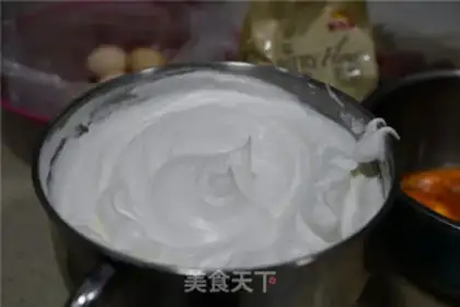 Make Strawberry Goldcake step 2
