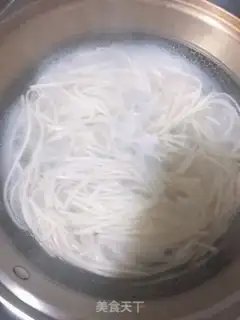 Make Egg noodles step 1