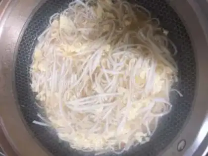 Make Egg noodles step 4
