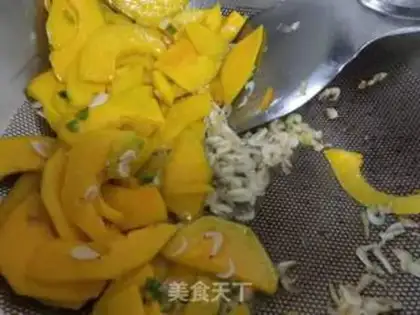 Make Pumpkin shrimp step 4