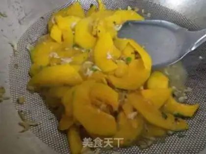 Make Pumpkin shrimp step 5