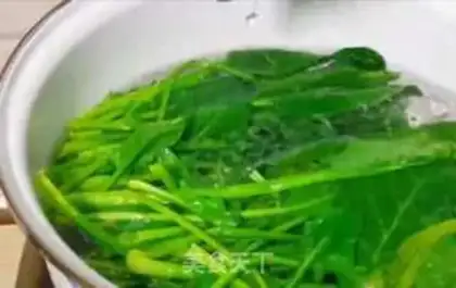 Make Pine pickles step 0