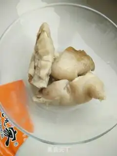Make Spicy roasted pig hoof step 1