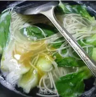 Make Eggs and soy noodles step 6