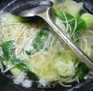 Make Eggs and soy noodles step 7