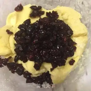 Make Cranberry cookies step 8