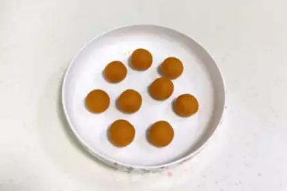 Make Fence cream fruit cake step 7